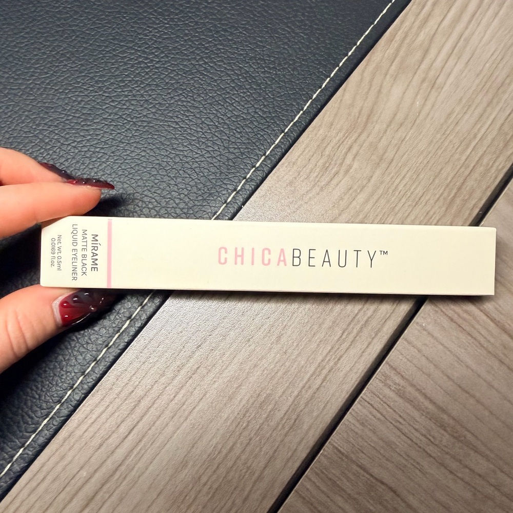 NWT Chica Beauty Eyeliner